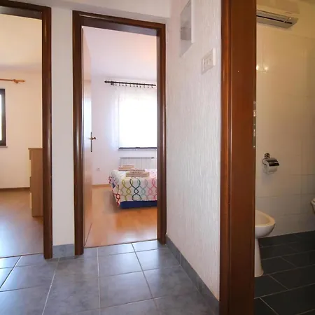 Apartamento Milka Mit Schoener Grillterrasse *